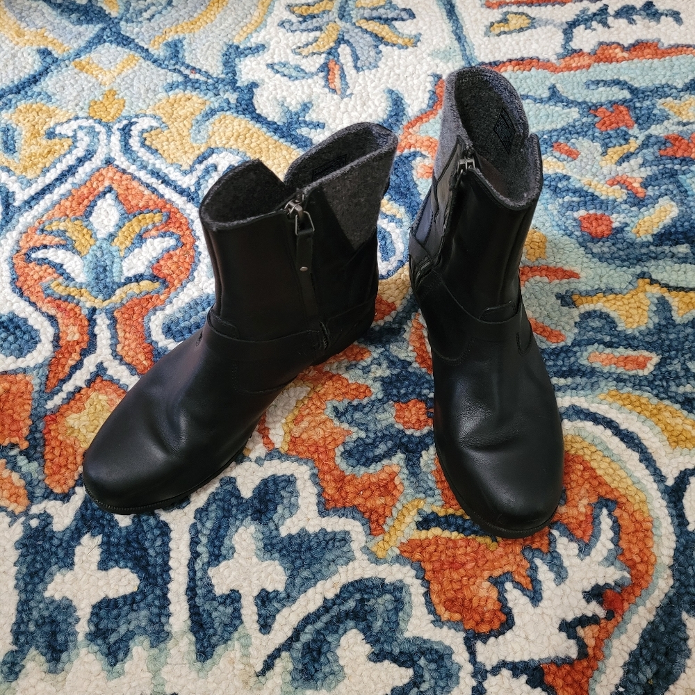 Teva Boots